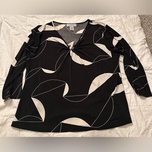 Sag Harbor Black and Cream Abstract Blouse with keyhole detail - XL
